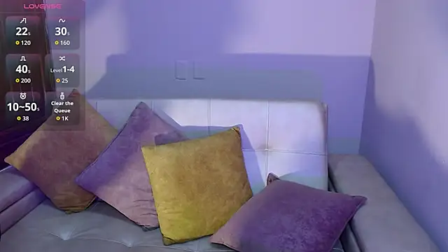 alesiamoore online show from 09-15-25, 01:44