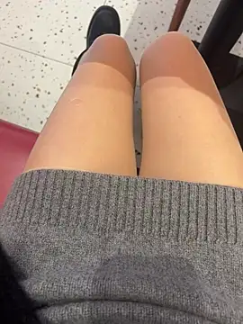 xiaoyuan01 online show from 04-17-26, 03:20