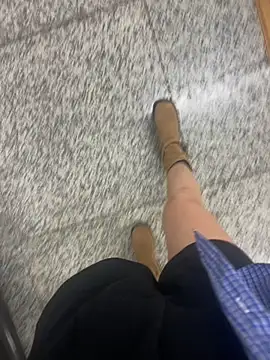 xiaoyuan01 online show from 10-12-25, 01:51