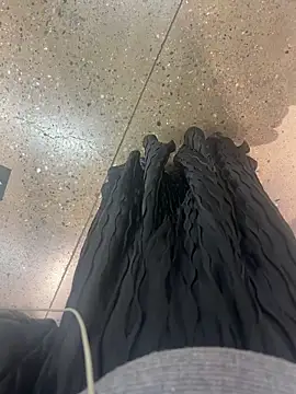 xiaoyuan01 online show from 10-27-25, 01:50