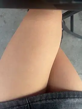 xiaoyuan01 online show from 10-11-25, 02:01