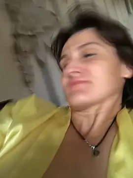 Snapshot of NikaSwan2831 chatting on 10-12-25, 06:37 NikaSwan2831 online show from 10-12-25, 06:37