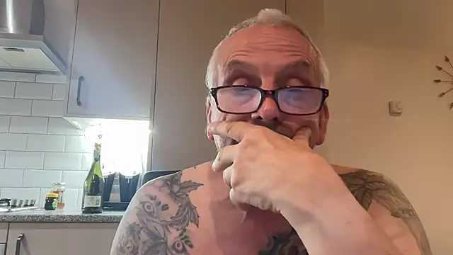 poggles online show from 09-20-25, 09:09