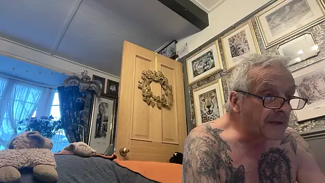 poggles online show from 03-24-26, 06:13