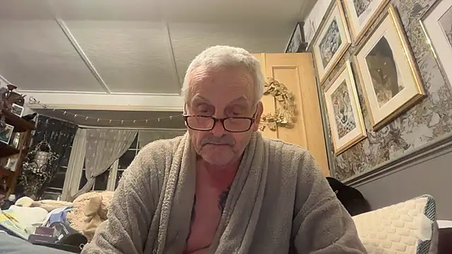 poggles online show from 03-08-26, 09:40