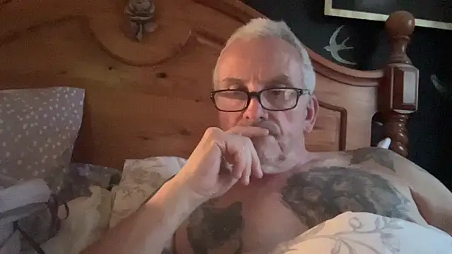 poggles online show from 04-27-26, 07:23