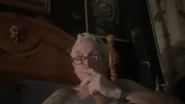 poggles online show from 11-21-25, 07:46