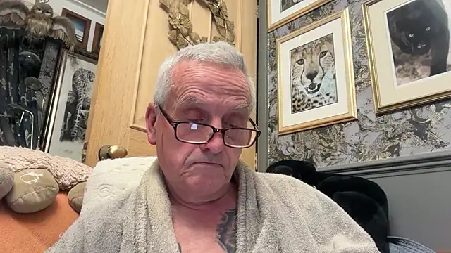 poggles online show from 02-15-26, 08:30