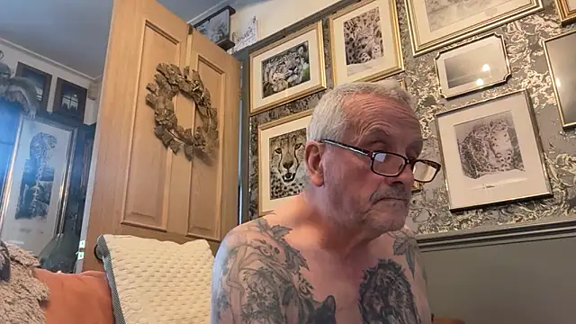 poggles online show from 02-09-26, 04:05