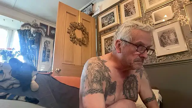 poggles online show from 03-26-26, 03:21