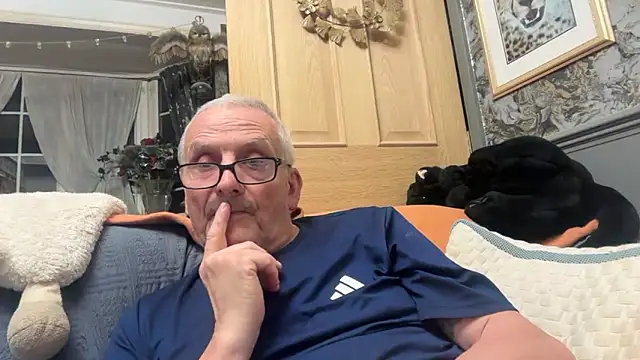 poggles online show from 04-01-26, 08:50