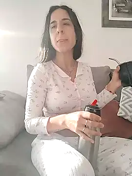 agustinalatina online show from 11-10-25, 08:52