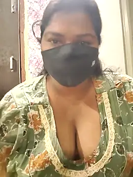 Liyaa 24 online show from 04-18-26, 08:38