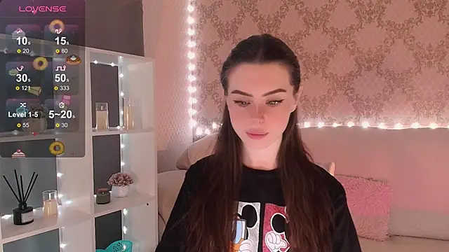 Snapshot of HolyMiax chatting on 01-17-26, 03:43 HolyMiax online show from 01-17-26, 03:43