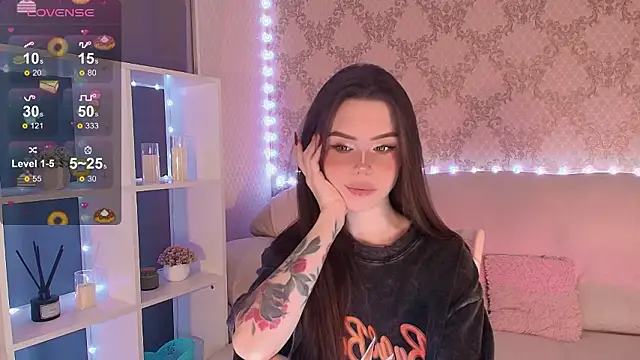 Snapshot of HolyMiax chatting on 02-21-26, 03:30 HolyMiax online show from 02-21-26, 03:30