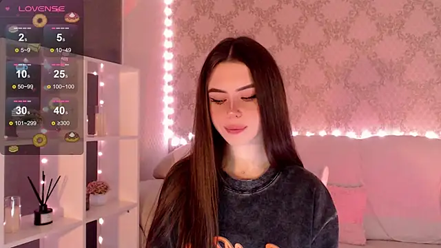 Snapshot of HolyMiax chatting on 09-26-25, 03:46 HolyMiax online show from 09-26-25, 03:46