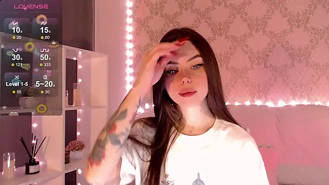 Snapshot of HolyMiax chatting on 10-02-25, 03:32 HolyMiax online show from 10-02-25, 03:32