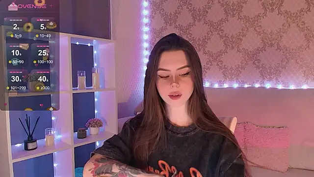 Snapshot of HolyMiax chatting on 02-10-26, 04:00 HolyMiax online show from 02-10-26, 04:00