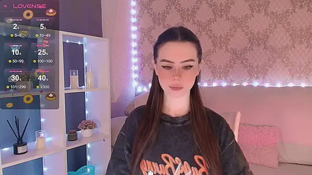 Snapshot of HolyMiax chatting on 02-24-26, 04:13 HolyMiax online show from 02-24-26, 04:13