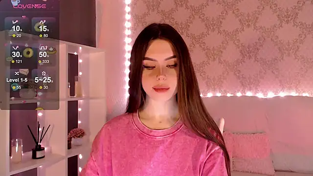 Snapshot of HolyMiax chatting on 09-28-25, 03:35 HolyMiax online show from 09-28-25, 03:35