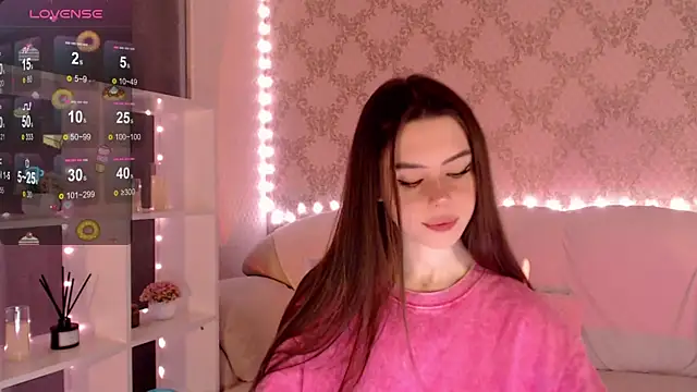 Snapshot of HolyMiax chatting on 10-09-25, 03:29 HolyMiax online show from 10-09-25, 03:29