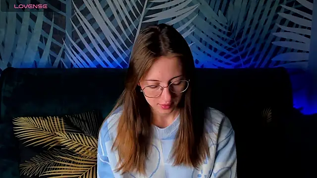 ChristyCrayme online show from 10-03-25, 10:11