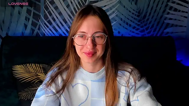 ChristyCrayme online show from 10-04-25, 10:11