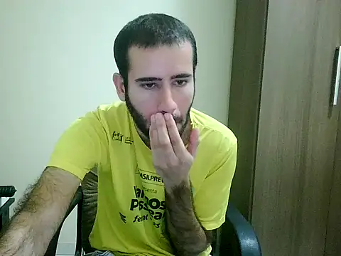 Snapshot of fthrfthr chatting on 10-17-25, 03:43 fthrfthr online show from 10-17-25, 03:43