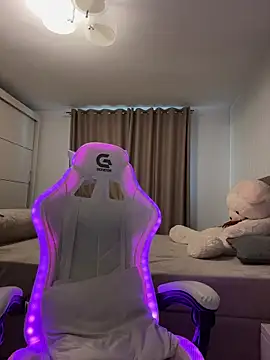 LunaBex online show from 02-14-26, 06:35