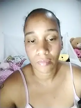 Snapshot of EbonyHorrny chatting on 10-18-25, 03:19 EbonyHorrny online show from 10-18-25, 03:19