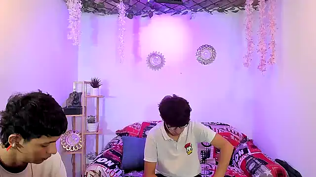 Snapshot of Bastian_boyshot77 chatting on 01-17-26, 02:20 Bastian boyshot77 online show from 01-17-26, 02:20