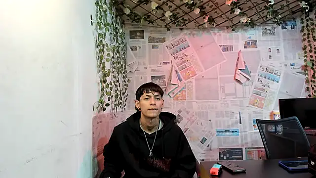 Snapshot of Bastian_boyshot77 chatting on 07-18-26, 01:30 Bastian boyshot77 online show from 07-18-26, 01:30