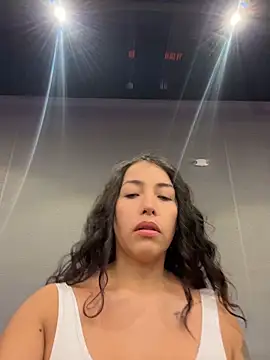 BelleXBeast online show from 04-19-26, 08:22