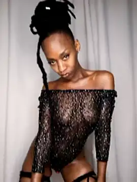 Snapshot of chocolatehotwife chatting on 06-05-26, 11:54 chocolatehotwife online show from 06-05-26, 11:54