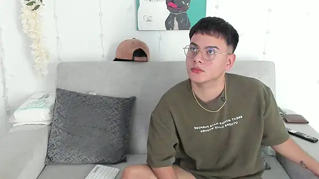 Young Ben online show from 03-08-26, 04:21
