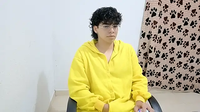 Snapshot of Kei_Dream chatting on 10-30-25, 03:53 Kei Dream online show from 10-30-25, 03:53