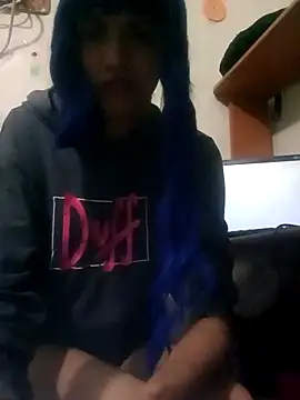 Snapshot of famousfox-69 chatting on 09-09-25, 09:02 famousfox-69 online show from 09-09-25, 09:02