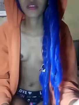 Snapshot of famousfox-69 chatting on 10-04-25, 10:55 famousfox-69 online show from 10-04-25, 10:55