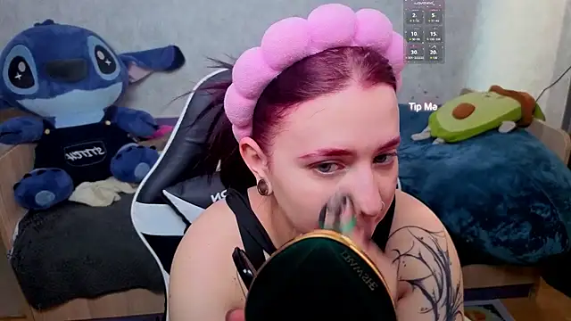 Mini Lady1 online show from 02-18-26, 09:06