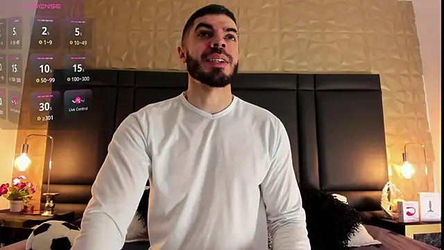 AxelThompson  online show from 10-11-25, 11:22