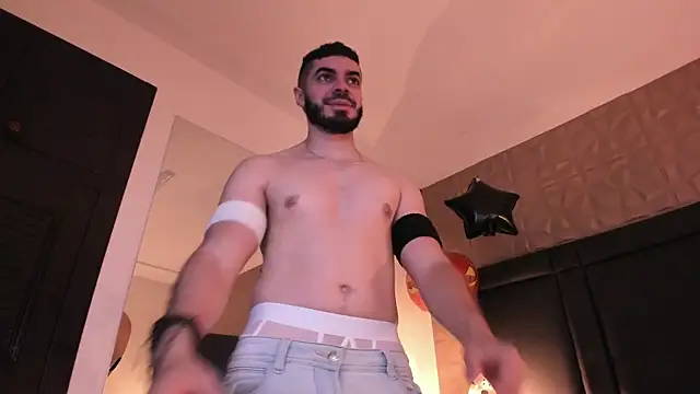 AxelThompson  online show from 10-25-25, 10:47