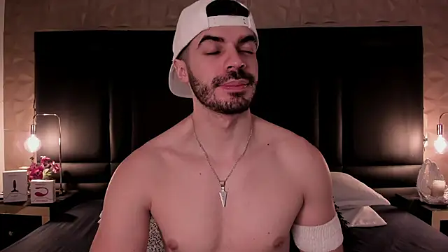 AxelThompson  online show from 11-12-25, 11:58