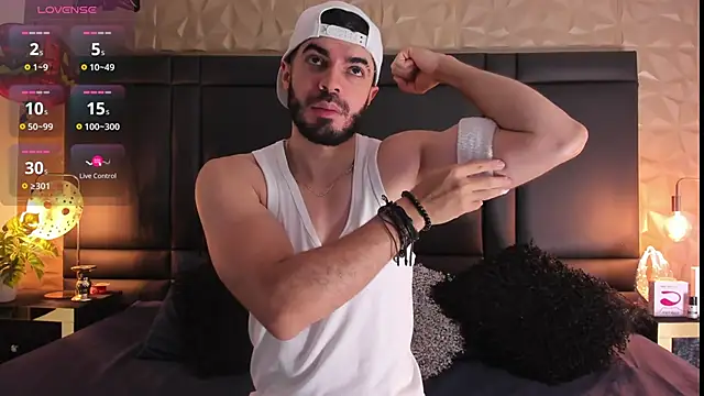 AxelThompson  online show from 10-13-25, 11:23