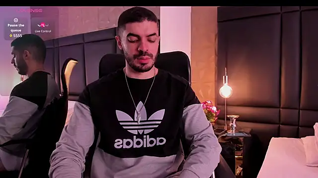 AxelThompson  online show from 09-10-25, 11:31