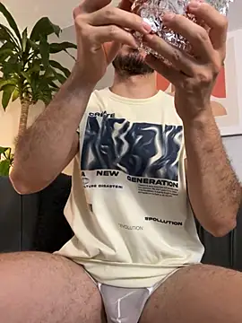 AxelThompson  online show from 11-29-25, 12:05