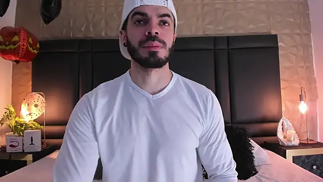 AxelThompson  online show from 10-16-25, 12:24