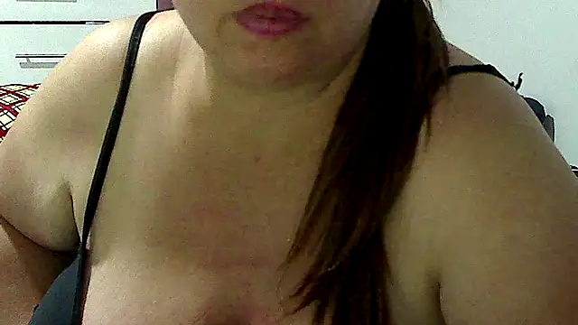 Snapshot of luciana69hot chatting on 02-10-26, 10:09 luciana69hot online show from 02-10-26, 10:09