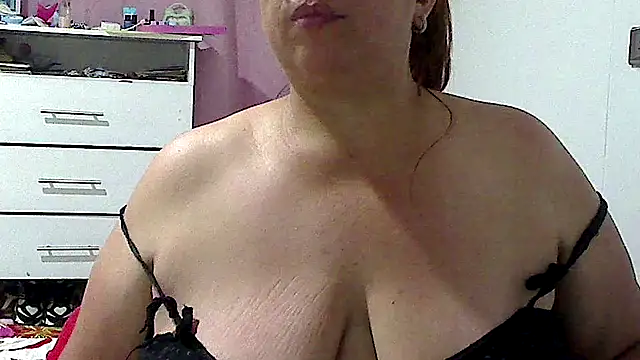 Snapshot of luciana69hot chatting on 02-06-26, 09:55 luciana69hot online show from 02-06-26, 09:55