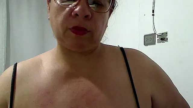 Snapshot of luciana69hot chatting on 06-25-26, 10:26 luciana69hot online show from 06-25-26, 10:26