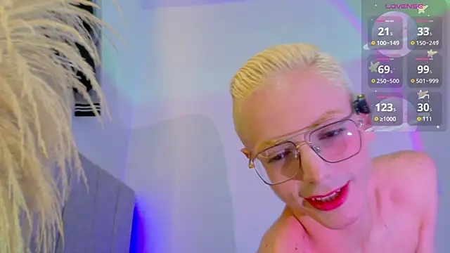 liiamluna  online show from 06-23-26, 10:13